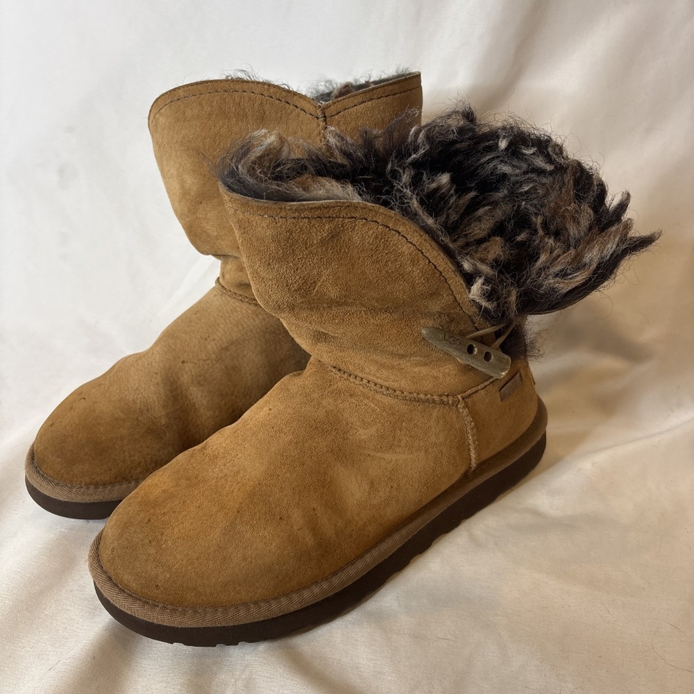 Ugg Meadow Chestnut Suede Women's Short Fur Winter Boots 1008043 Size US 8
